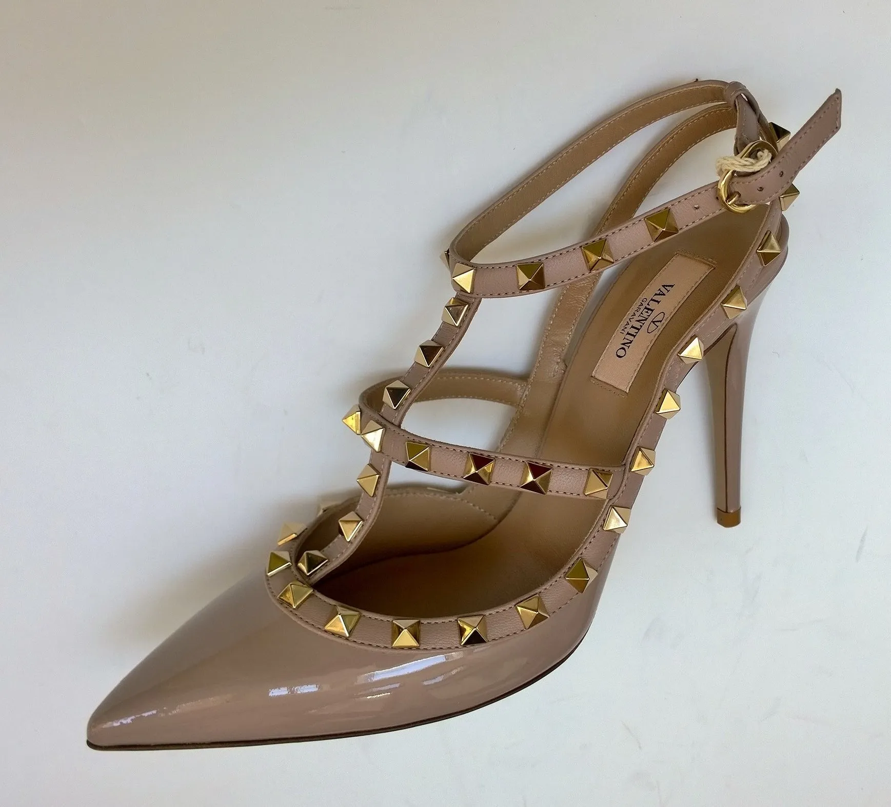 Valentino Garavani Rockstud 100 Poudre Nude Patent Heels